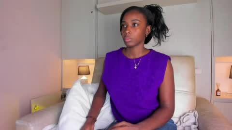 oshun_444 online show from 04/12/26, 03:55