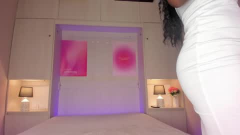 oshun_444 online show from 05/05/26, 12:13