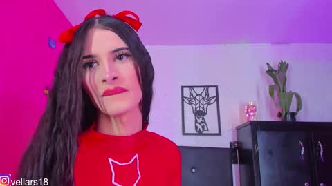 Snapshot of osiris_doll chatting on 11/11/25, 08:20 vella online show from 11/11/25, 08:20