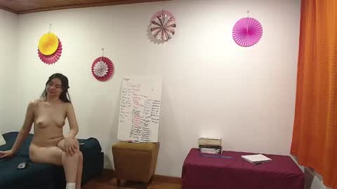 Angie  Daniela online show from 12/12/24, 11:03