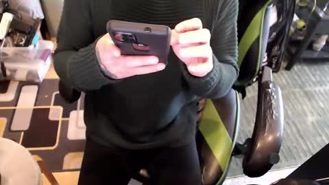 Snapshot of osirisbad chatting on 02/15/26, 08:05 osirisbad online show from 02/15/26, 08:05