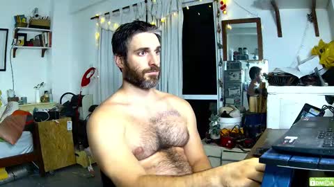 Snapshot of osito_blanco chatting on 02/13/26, 04:08 Osito Blanco online show from 02/13/26, 04:08