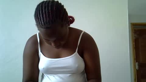 Snapshot of osoprettyebony chatting on 10/25/25, 11:07 osoprettyebony online show from 10/25/25, 11:07