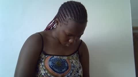 Snapshot of osoprettyebony chatting on 10/26/25, 12:33 osoprettyebony online show from 10/26/25, 12:33