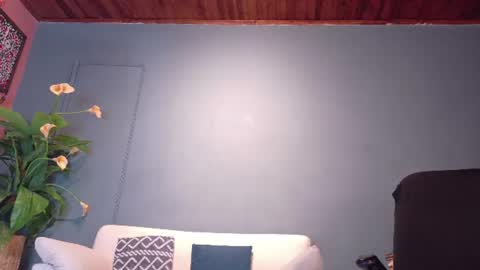 Snapshot of ostbot chatting on 07/18/26, 01:43 ostman online show from 07/18/26, 01:43