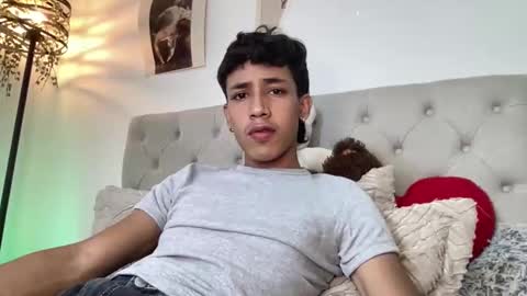 Snapshot of ostin_18hot chatting on 12/03/25, 05:15 ostin 18hot online show from 12/03/25, 05:15