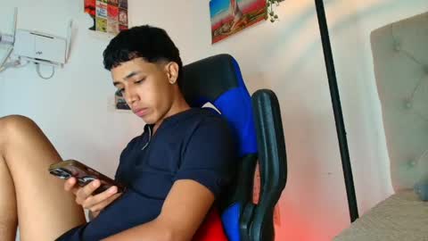 Snapshot of ostin_18hot chatting on 04/28/26, 02:27 ostin 18hot online show from 04/28/26, 02:27