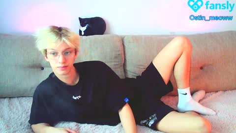 Snapshot of ostin_meoww chatting on 01/26/25, 06:59 Ostin online show from 01/26/25, 06:59