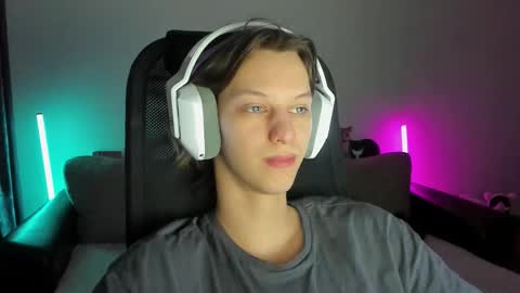 Ostin online show from 02/08/26, 01:14