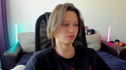 Ostin online show from 04/02/26, 03:59