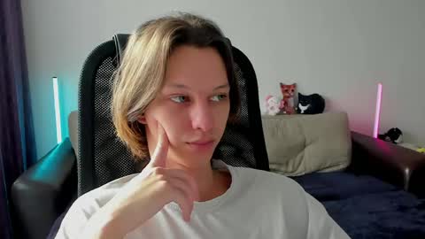 Ostin online show from 04/09/26, 10:42