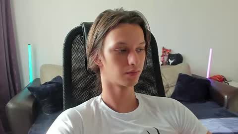 Snapshot of ostin_meoww chatting on 06/30/26, 12:17 Ostin online show from 06/30/26, 12:17
