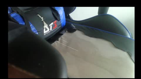 Snapshot of osyryx chatting on 11/13/25, 08:52 Lucas online show from 11/13/25, 08:52