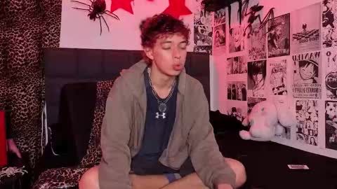 Snapshot of otter_star chatting on 12/02/25, 03:45 Princces Albert online show from 12/02/25, 03:45