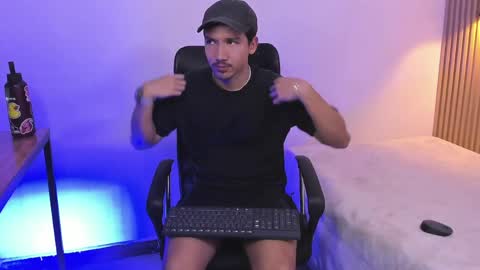 Otto Andrew online show from 04/12/26, 04:06