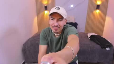 Otto Andrew online show from 04/25/26, 04:37