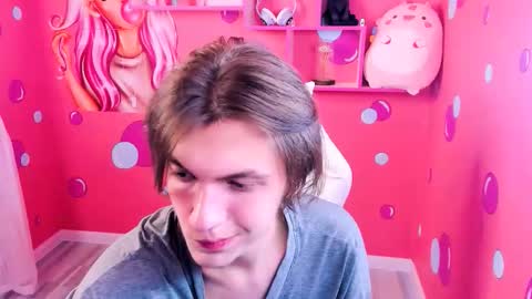 Snapshot of otto_williams chatting on 09/17/25, 03:46 Otto online show from 09/17/25, 03:46