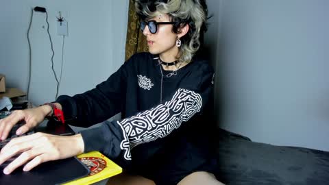 Otto 3 online show from 12/17/24, 09:07