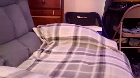 Snapshot of ou8124824 chatting on 09/28/25, 03:28 ou8124824 online show from 09/28/25, 03:28