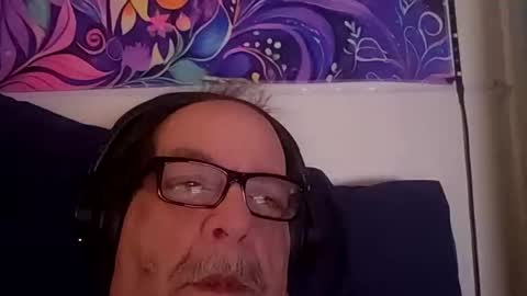 Snapshot of ou8124824 chatting on 11/18/25, 01:59 ou8124824 online show from 11/18/25, 01:59