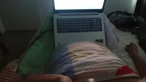 Snapshot of oudzktjong chatting on 12/29/24, 11:40 kars online show from 12/29/24, 11:40