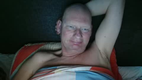 Snapshot of oudzktjong chatting on 01/01/25, 08:56 kars online show from 01/01/25, 08:56