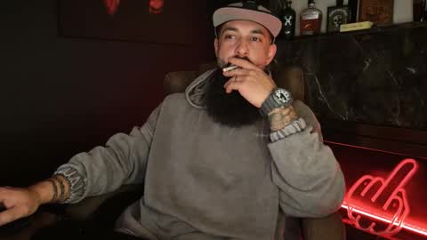 Snapshot of outofyourleague111 chatting on 12/16/25, 04:50 Lex online show from 12/16/25, 04:50