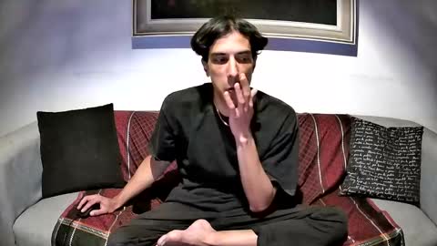 Snapshot of outtamatik chatting on 12/30/24, 12:32 G online show from 12/30/24, 12:32