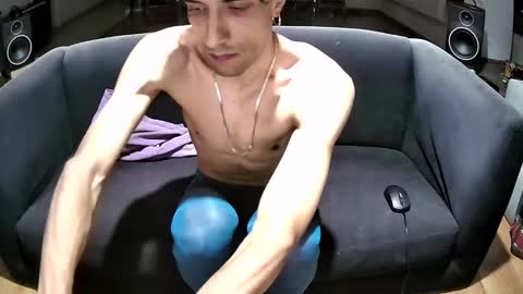 Snapshot of outtamatik chatting on 09/23/25, 02:36 G online show from 09/23/25, 02:36