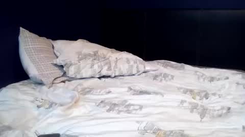 Owen kayz online show from 10/09/25, 04:49