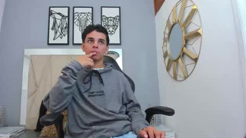 Snapshot of owen__johnson chatting on 10/03/25, 12:13 Owen Johnson online show from 10/03/25, 12:13