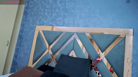 owen desmond online show from 10/20/25, 02:45