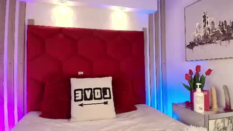 Owen online show from 07/05/26, 03:23