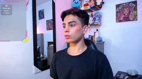 Owen  Independent model  online show from 02/06/26, 07:45