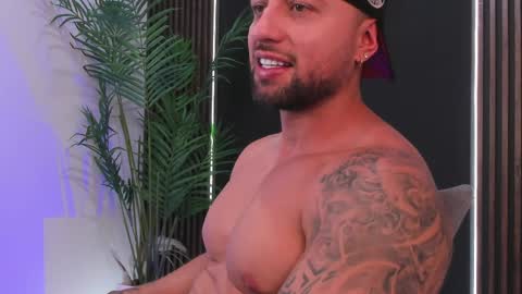 Maximus Owen online show from 04/19/26, 06:10