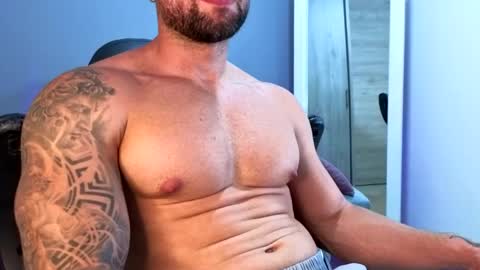 Maximus Owen online show from 04/21/26, 08:12