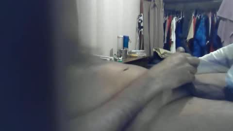 Snapshot of ozchaad chatting on 10/01/25, 12:44 ozchaad online show from 10/01/25, 12:44