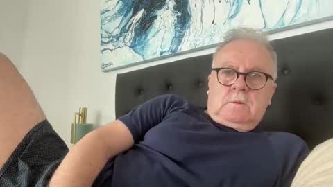 ozhairybearxxxx online show from 02/15/26, 01:02