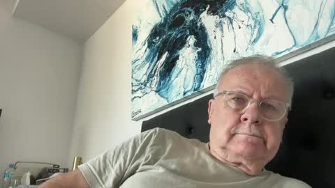 ozhairybearxxxx online show from 06/12/26, 03:38