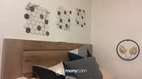 Snapshot of p1noytwink_ chatting on 10/07/25, 11:46 Terrence online show from 10/07/25, 11:46