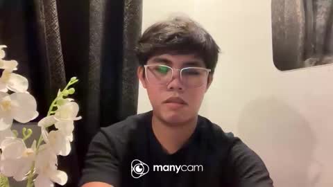 Snapshot of p1noytwink_ chatting on 11/15/25, 04:58 Terrence online show from 11/15/25, 04:58