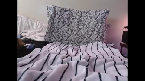 p guin12345 online show from 03/05/25, 02:56