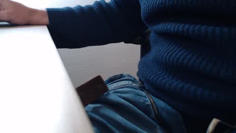 Snapshot of p_lovar chatting on 01/22/25, 09:54 Pierre online show from 01/22/25, 09:54