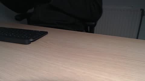 Snapshot of p_lovar chatting on 02/14/25, 06:40 Pierre online show from 02/14/25, 06:40