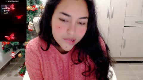 Snapshot of p_o_l_e_t_t chatting on 12/18/24, 05:26 Jane online show from 12/18/24, 05:26