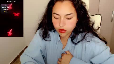 Snapshot of p_o_l_e_t_t chatting on 02/05/25, 03:23 Jane online show from 02/05/25, 03:23