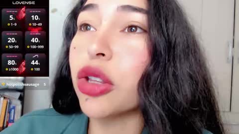 Snapshot of p_o_l_e_t_t chatting on 11/04/25, 02:54 Jane online show from 11/04/25, 02:54