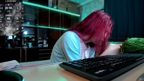 Snapshot of pa1e_pr1ncess chatting on 01/06/25, 03:08 Ella online show from 01/06/25, 03:08