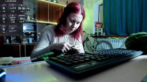 Snapshot of pa1e_pr1ncess chatting on 01/13/25, 04:19 Ella online show from 01/13/25, 04:19