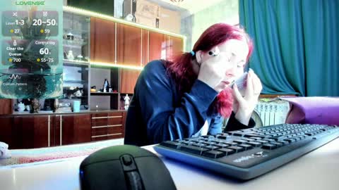 Snapshot of pa1e_pr1ncess chatting on 01/26/25, 06:28 Ella online show from 01/26/25, 06:28